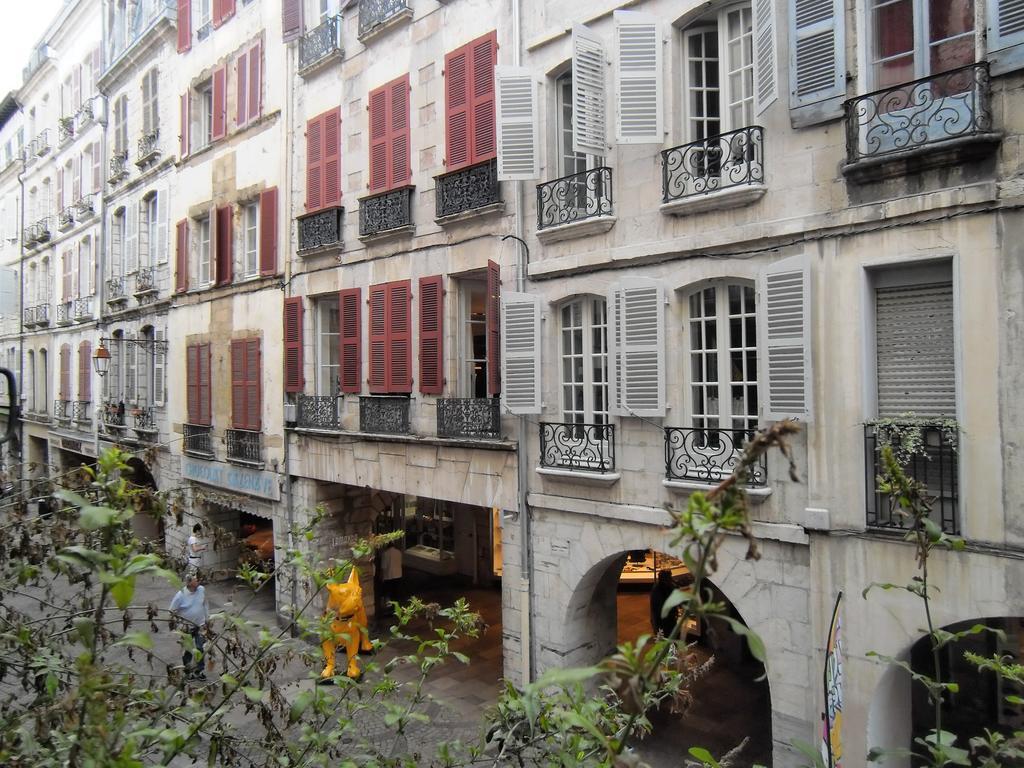 Hotel Des Arceaux Bayonne Exterior foto