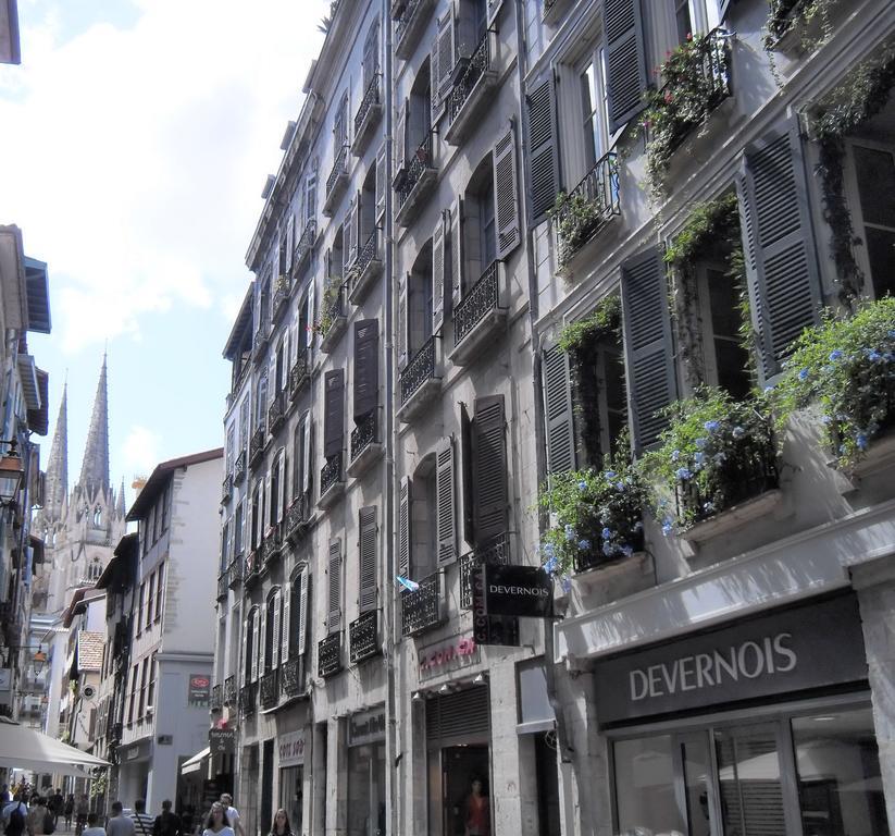 Hotel Des Arceaux Bayonne Exterior foto